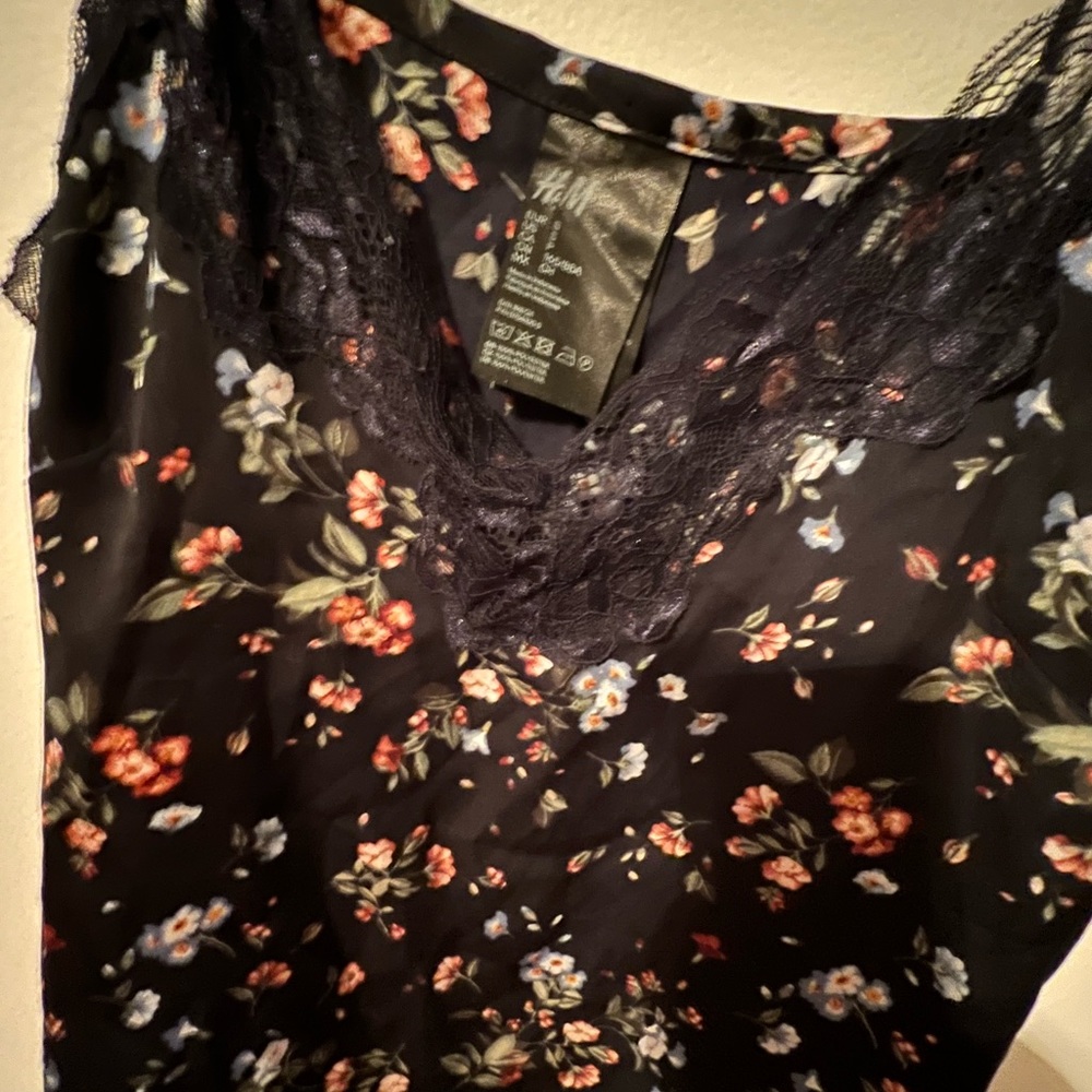 Black H&M pajama top - Picture 5 of 9